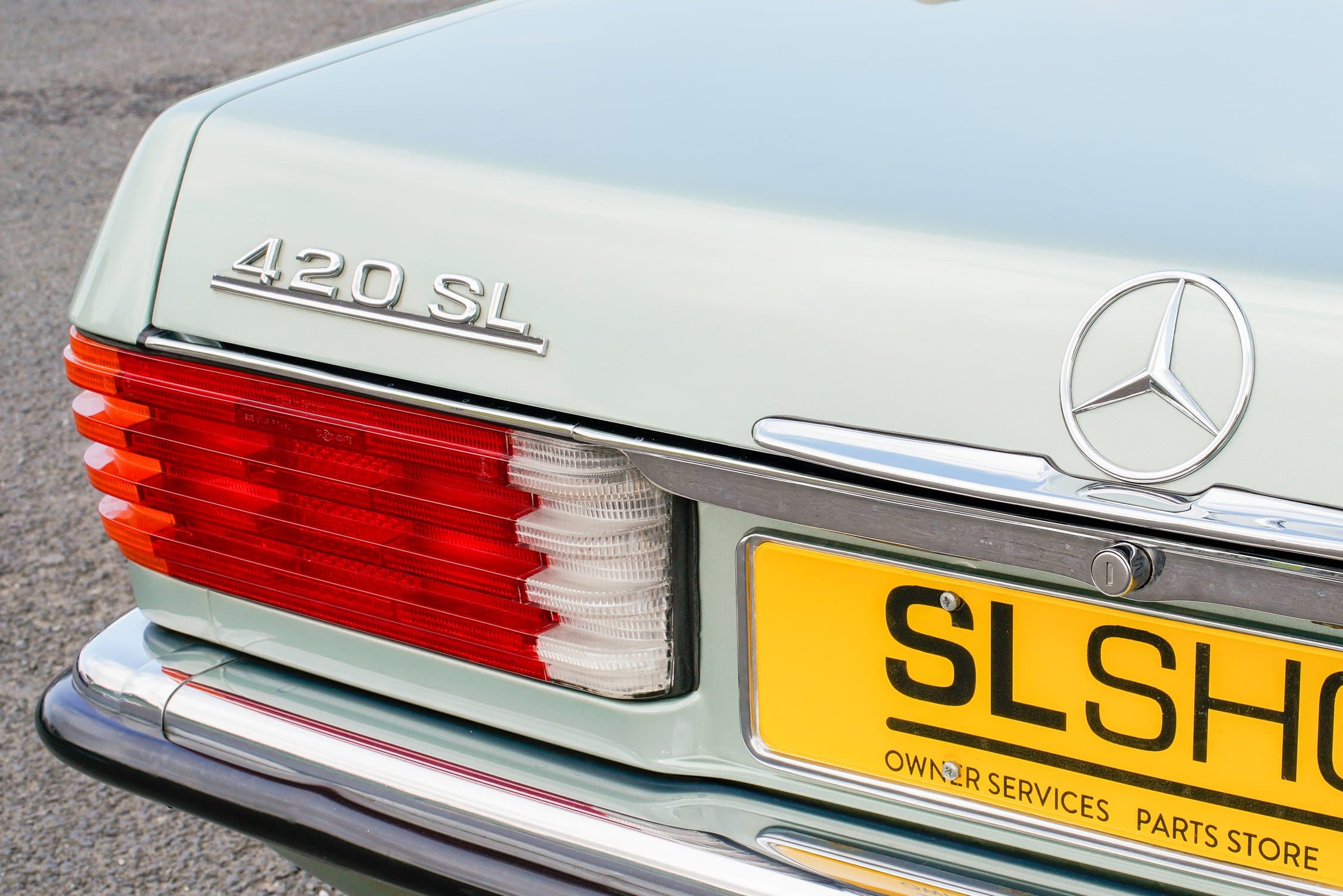 Mercedes-Benz 420SL R107