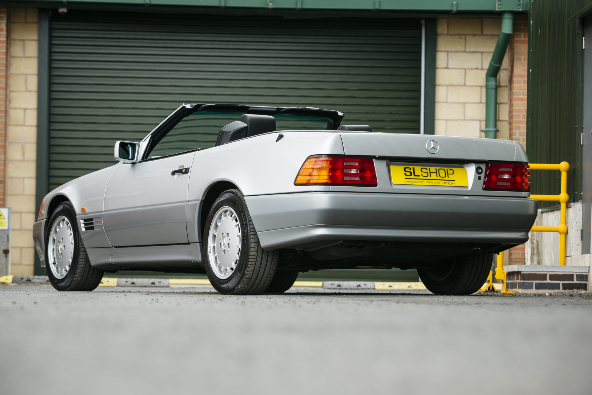 Rear three quarter of a 1993 R129 MERCEDES-BENZ 500SL – 2,800 MILES FROM NEW