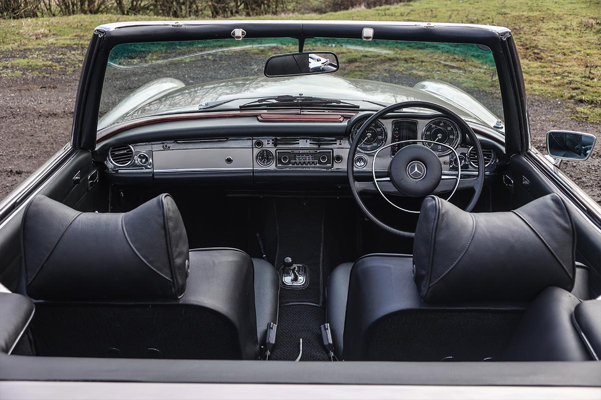 1970 280 SL Interior Shot