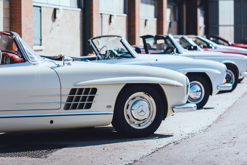 Side profile of the Mercedes 300SLR