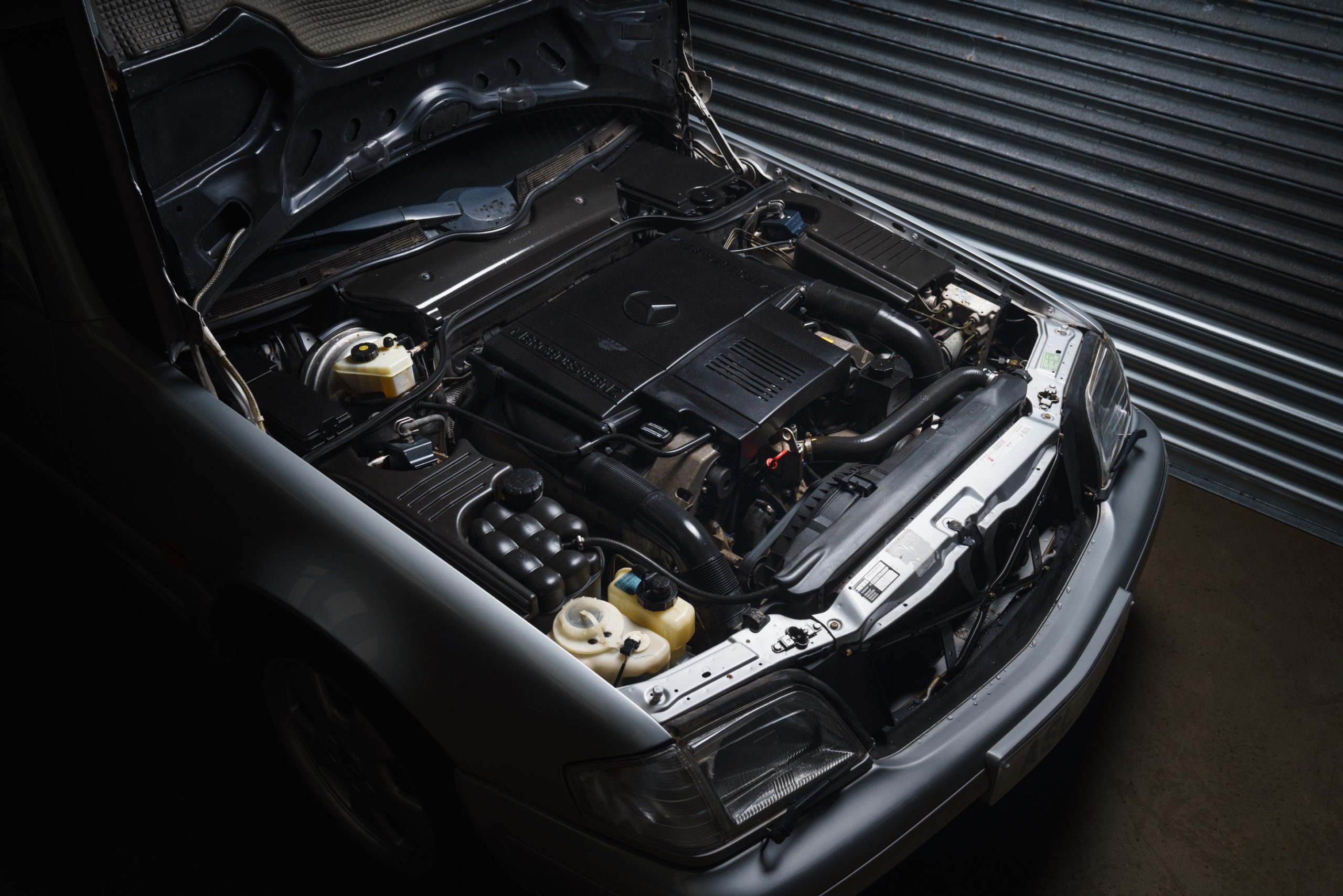 Mercedes R129 SL500 engine bay.