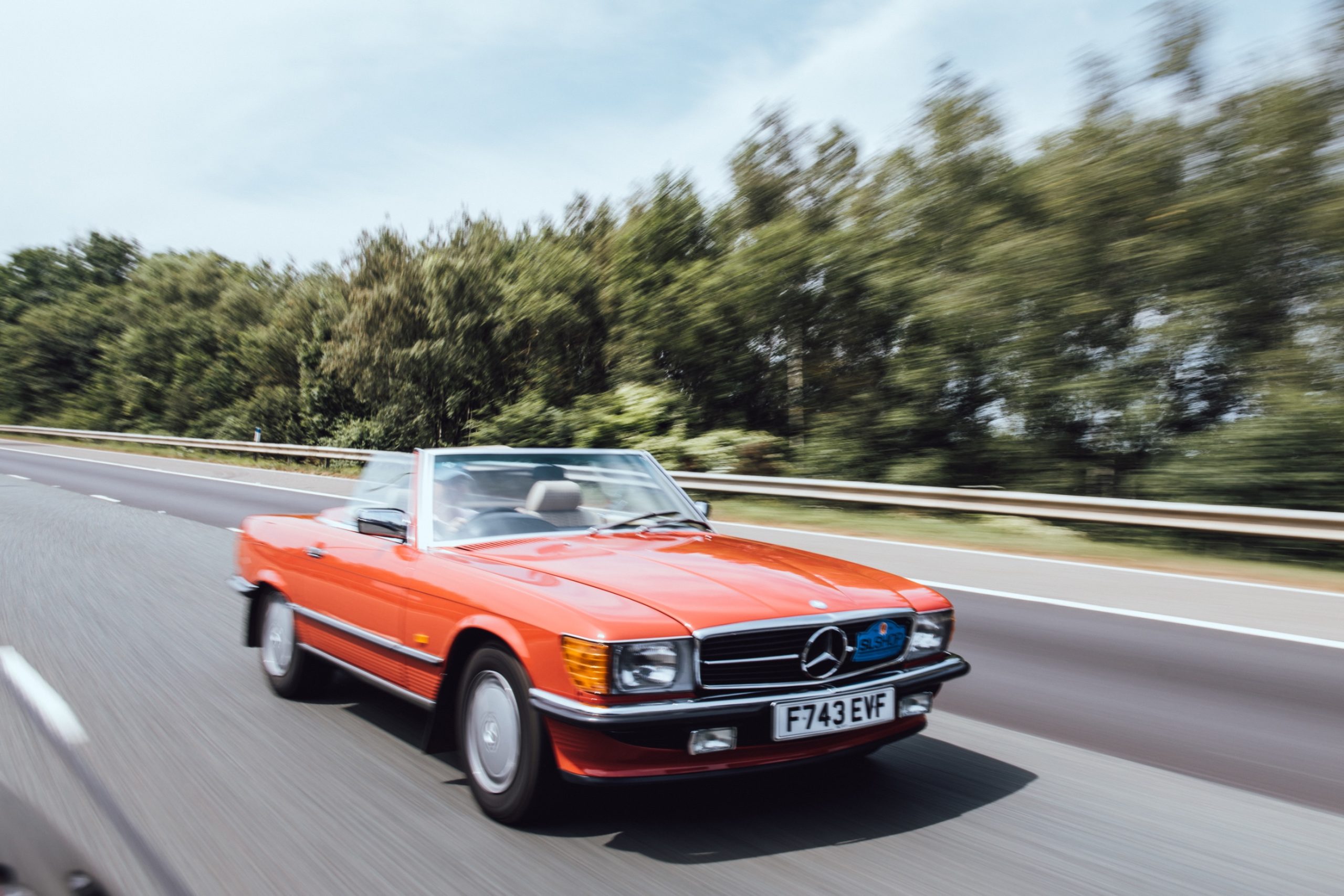 R107 Mercedes automatic Gearbox working effectively on a motorway in the UK.